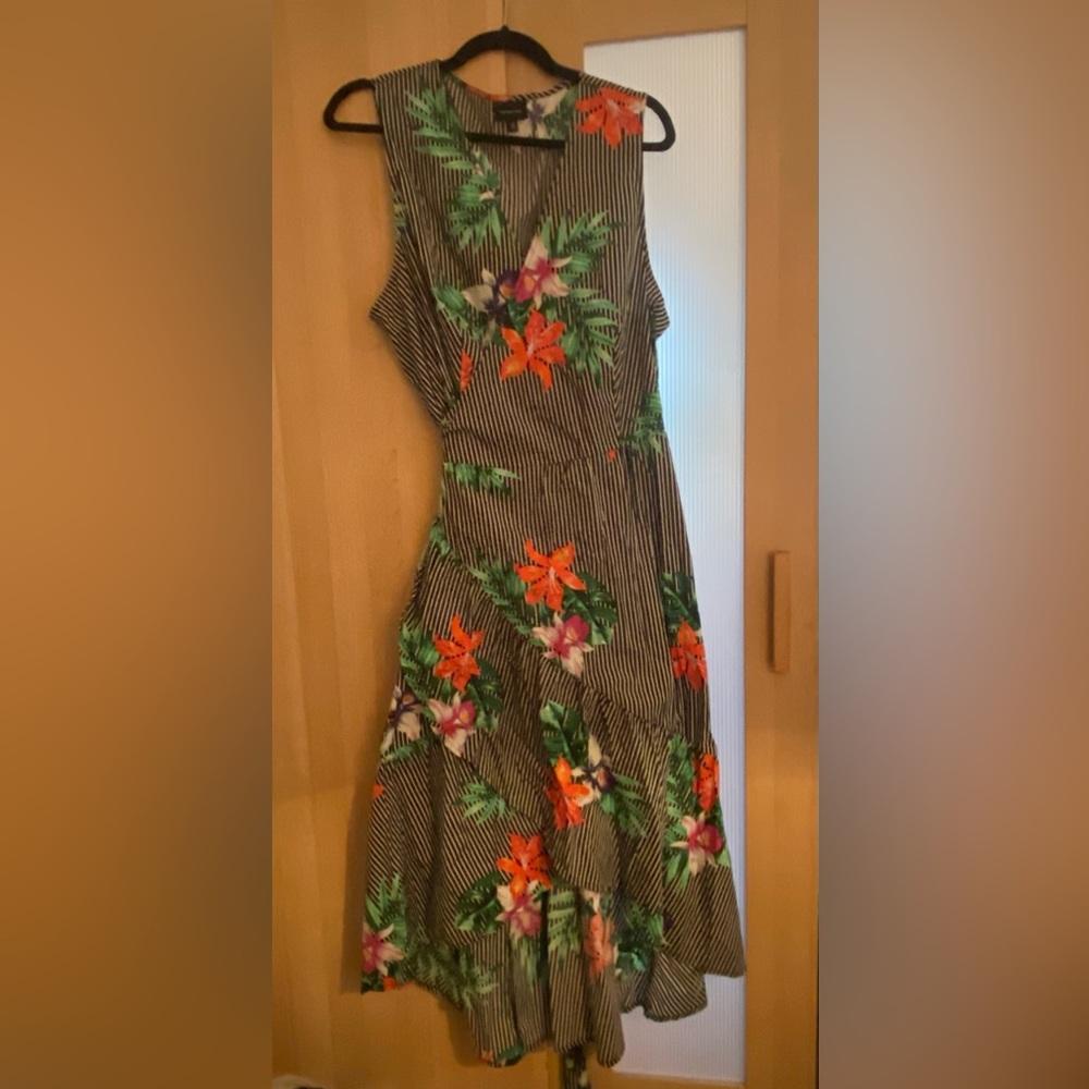 Striped floral sleeveless ruffle midi wrap dress by Who What Wear. Size: 2X. - Picture 3 of 6